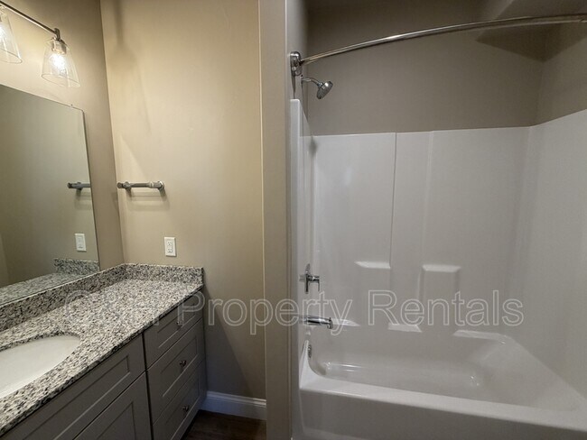 Building Photo - 1405 Harmony Ct