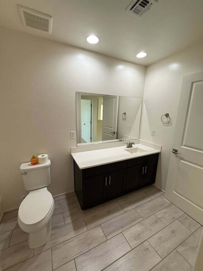 Building Photo - 14260 E Placita Lago Verde