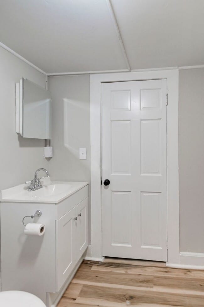 Building Photo - Beautiful historic home for rent in The Av...