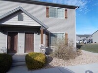 Building Photo - Cedar Park Townhome