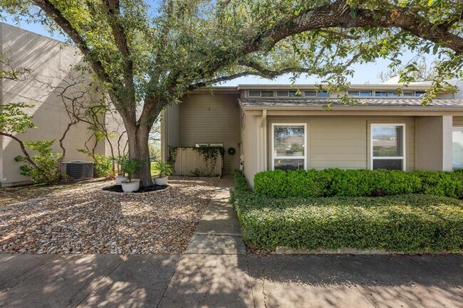 Primary Photo - 100 Lido Cir