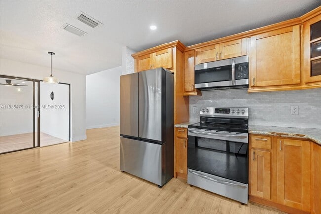 Building Photo - 6633 NW 179th Terrace