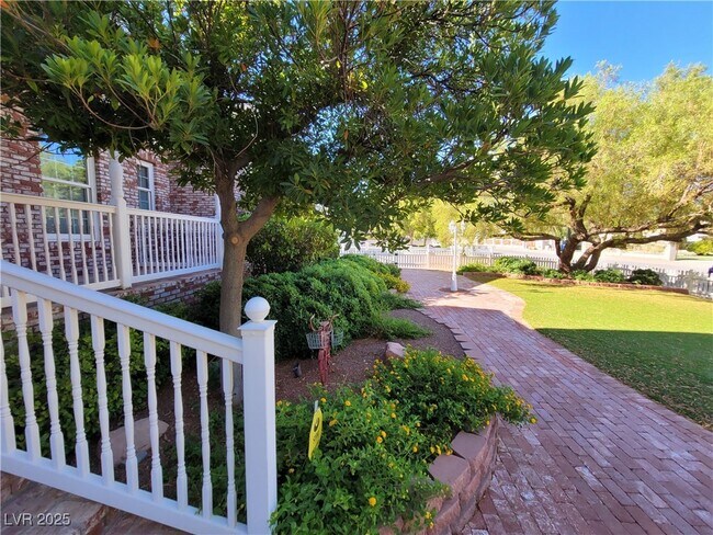 Building Photo - 5110 N Valadez St