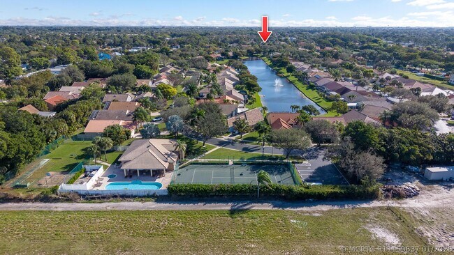 Building Photo - 5260 Grande Palm Cir