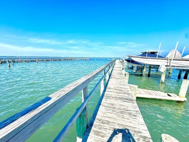 Building Photo - 6386 Waters Edge Dr