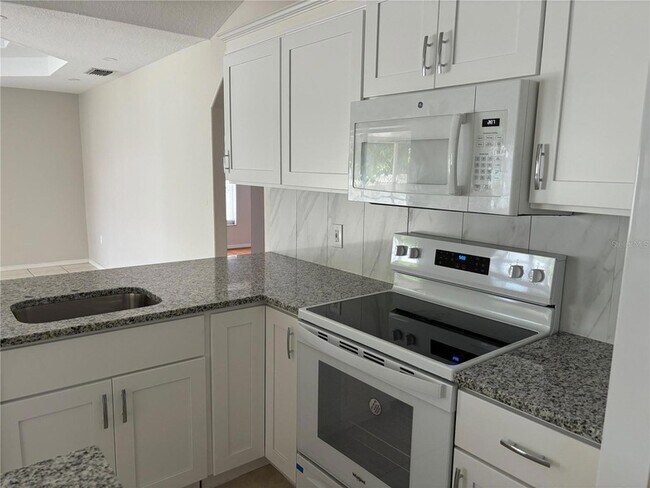Building Photo - 4272 Pandora Rd