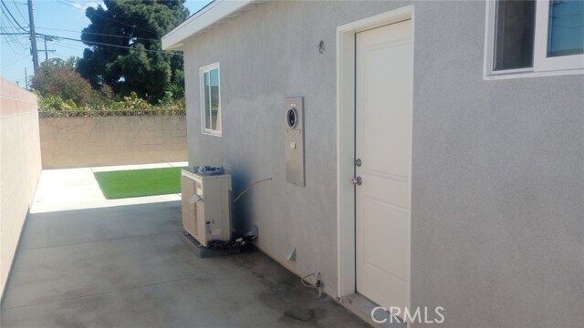 Building Photo - 1907 W 154th Pl