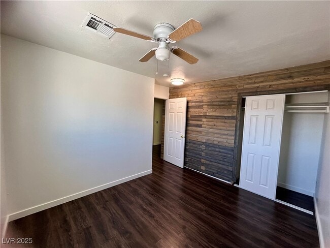 Building Photo - 109 Greenbriar Townhouse Way