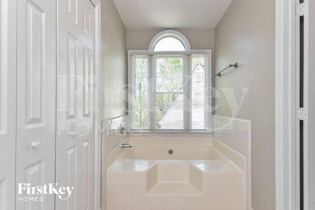 Building Photo - 1509 Bridgetown Ct