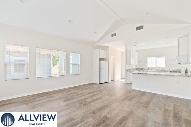 Primary Photo - 629 S Lemon St