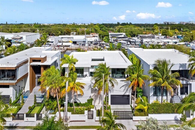 Building Photo - 773 NE 77th Terrace