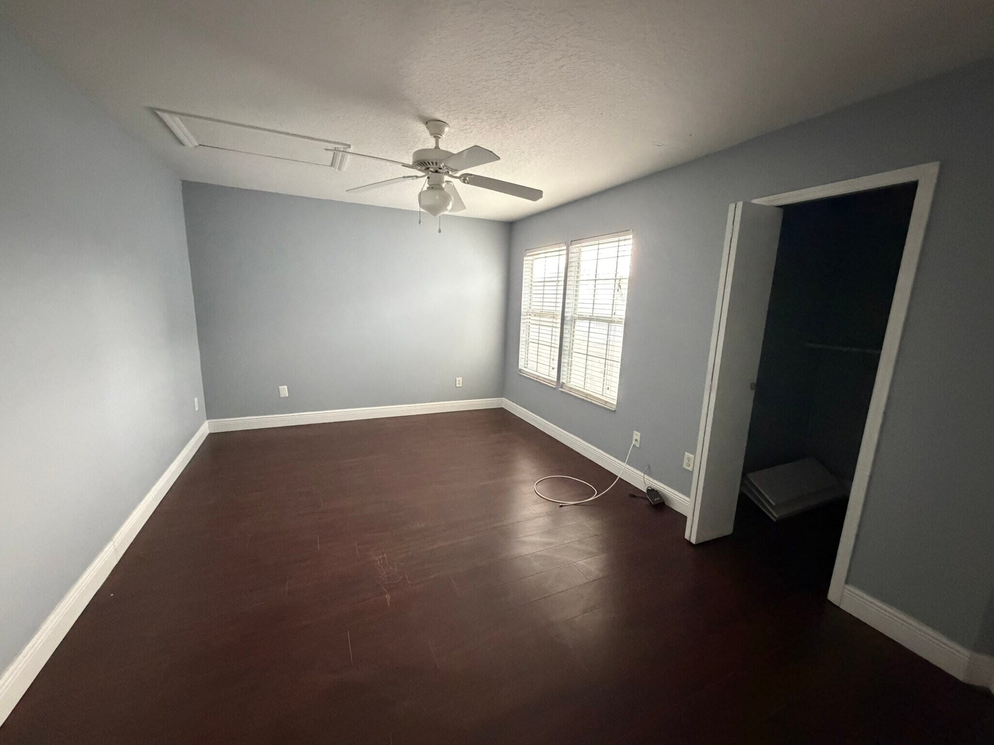 Building Photo - 925 Caribbean Dr