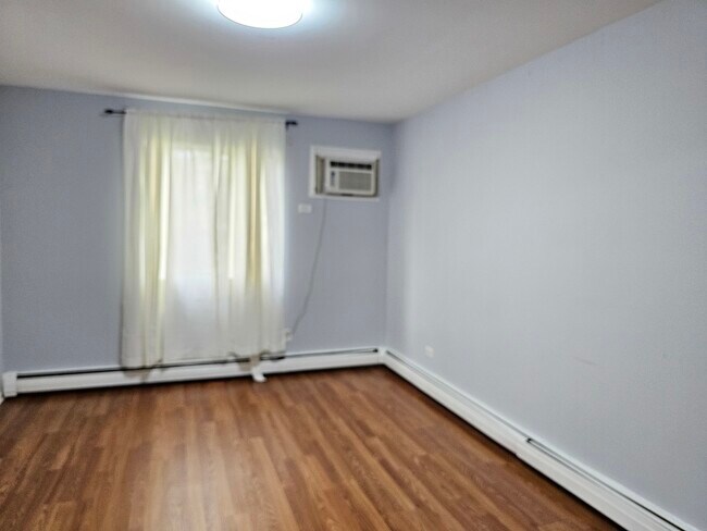 Building Photo - 12 Parkside Ct