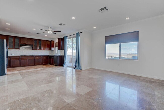 Building Photo - 31 Via Mantova