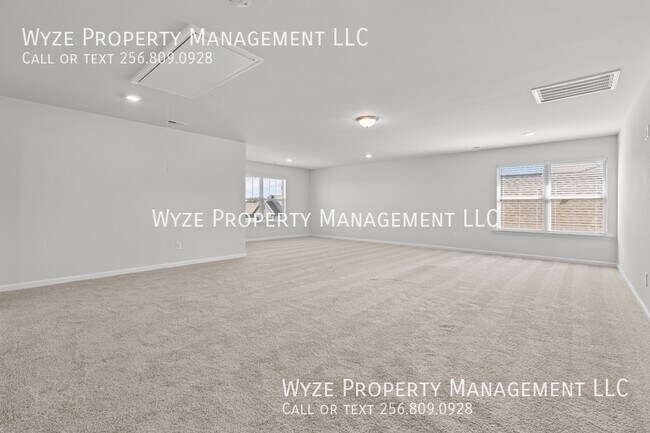 Building Photo - 283 Shubert Dr