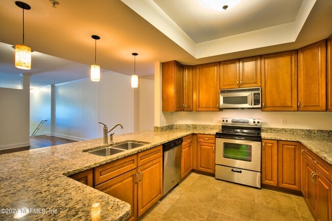 Building Photo - 525 3rd St N