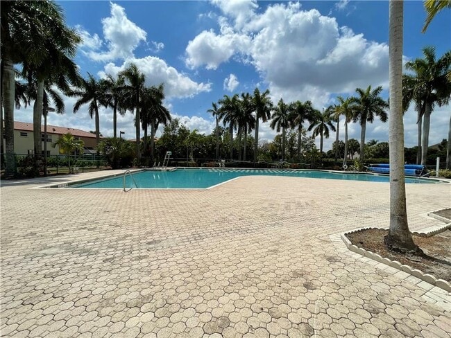 Building Photo - 777 NW 151st Ave