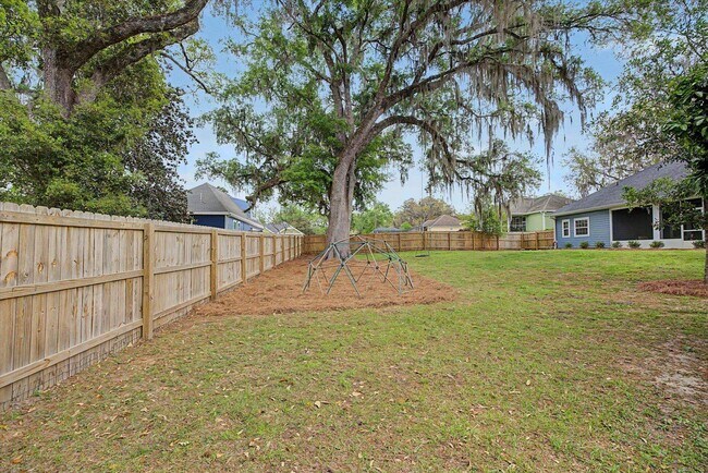 Building Photo - 7492 Sunny Mariana Ct