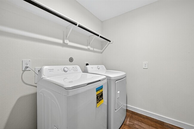 Building Photo - 4215 Russet Elm Ln