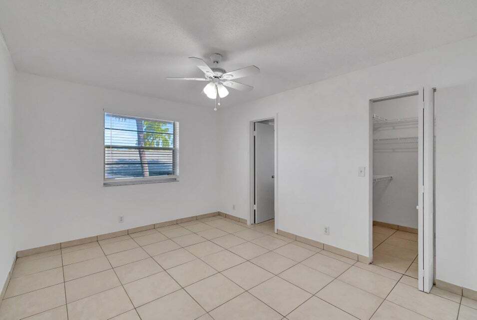 Building Photo - 8431 Royal Palm Blvd