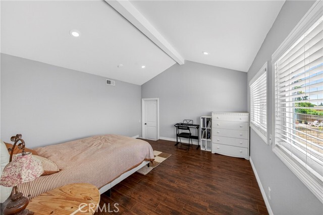 Building Photo - 2540 Royale Pl