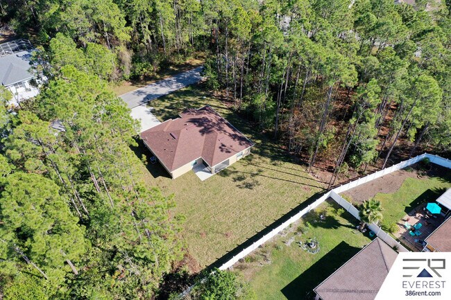 Building Photo - 30 Rambling Ln