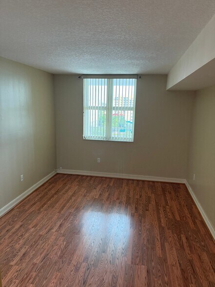 Building Photo - 117 NW 42nd Ave
