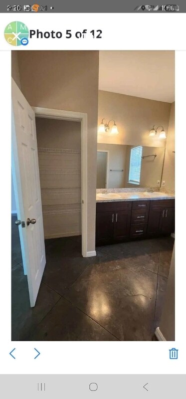 Building Photo - 2924 Whispering Trails Dr