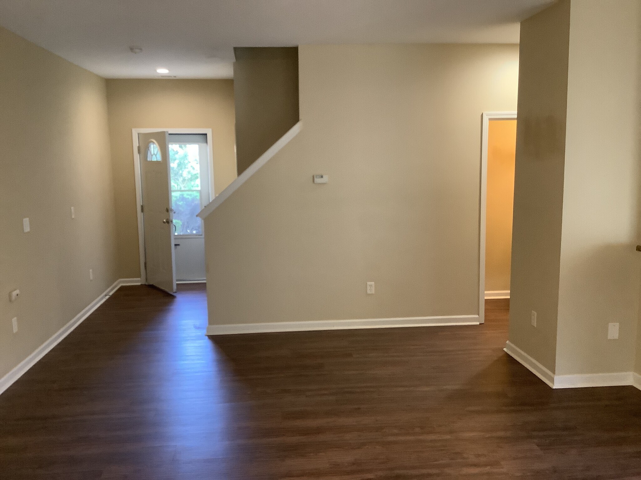 Building Photo - 111 Pin Oak Ct