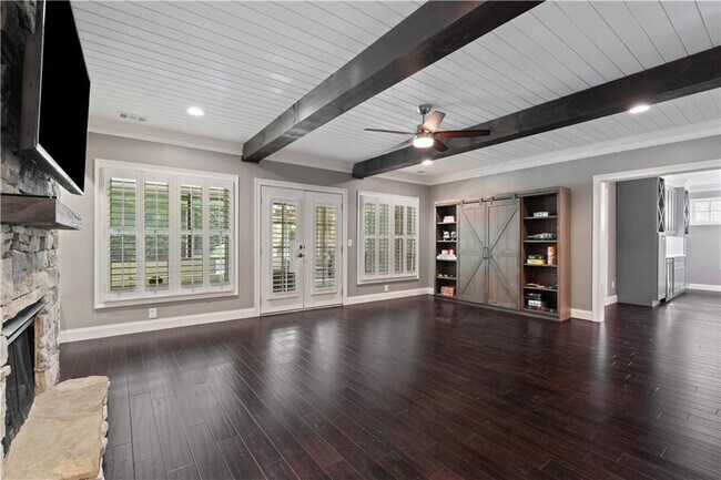 Building Photo - 6327 Howell Cobb Ct