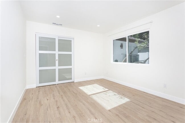 Building Photo - 6419 Valley Cir Terrace