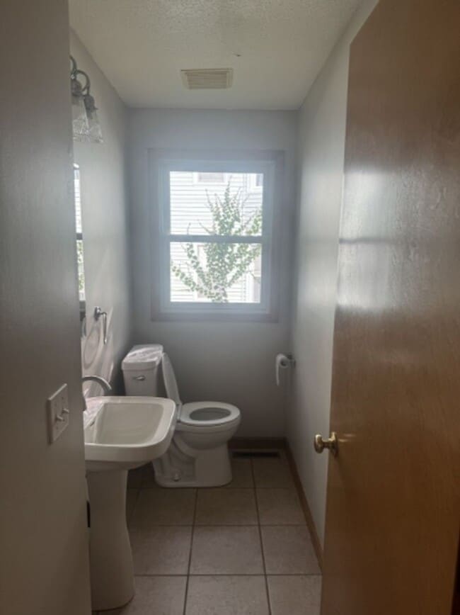 Building Photo - 41-43 Lawe St
