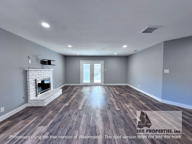 Building Photo - Gorgeous Huntington Beach Single Story Home!