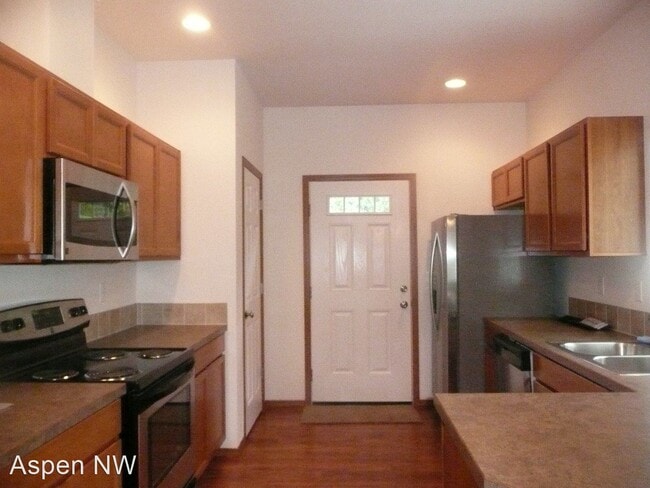 Building Photo - 14009 87th Ave Ct NW