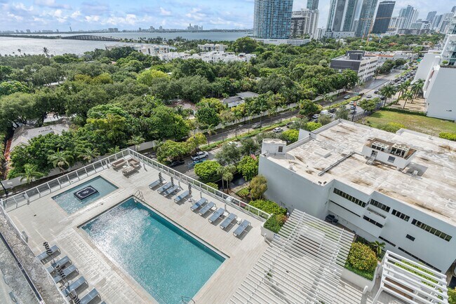 Building Photo - 4250 Biscayne Blvd