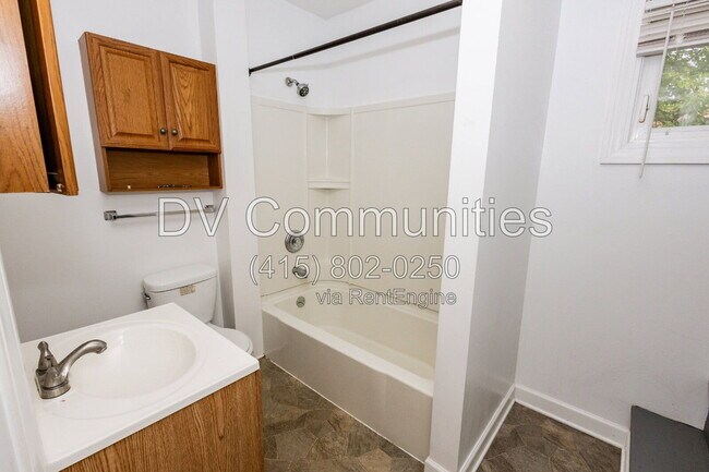 Building Photo - 4488 W 149th St