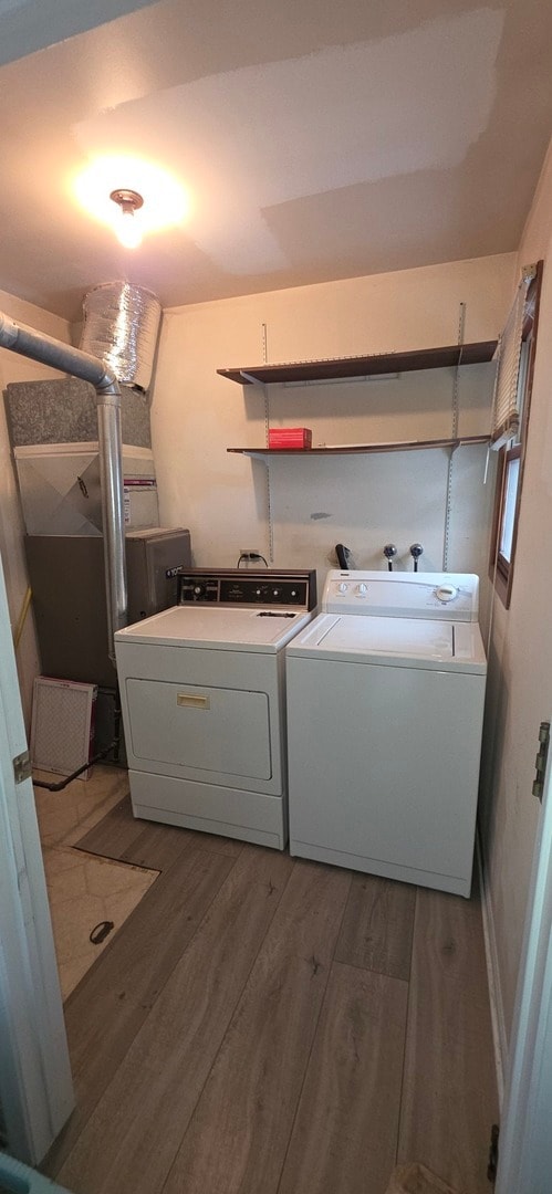 Building Photo - 1114 N Oak Terrace