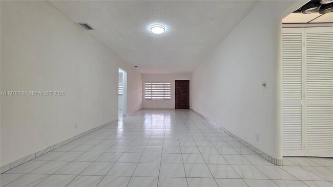 Building Photo - 3041 NW 16th St