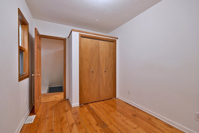 Building Photo - 2724 N Racine Ave