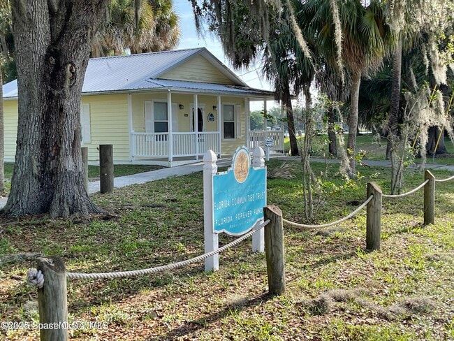 Building Photo - 1016 Martin Dr