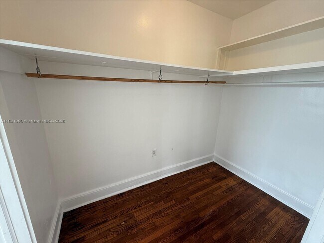 Building Photo - 177 NE 50th St