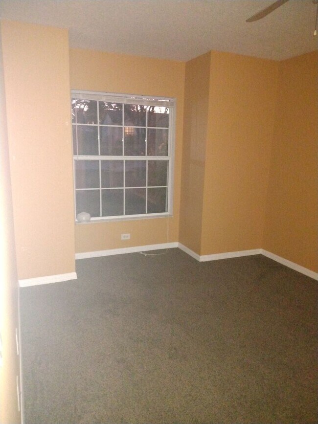 Building Photo - 14059 Sullivan St