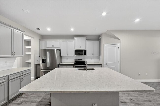 Building Photo - 6050 Grand Sonata Ave