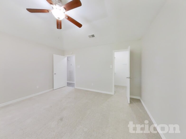 Building Photo - 5519 Bridgegate Dr