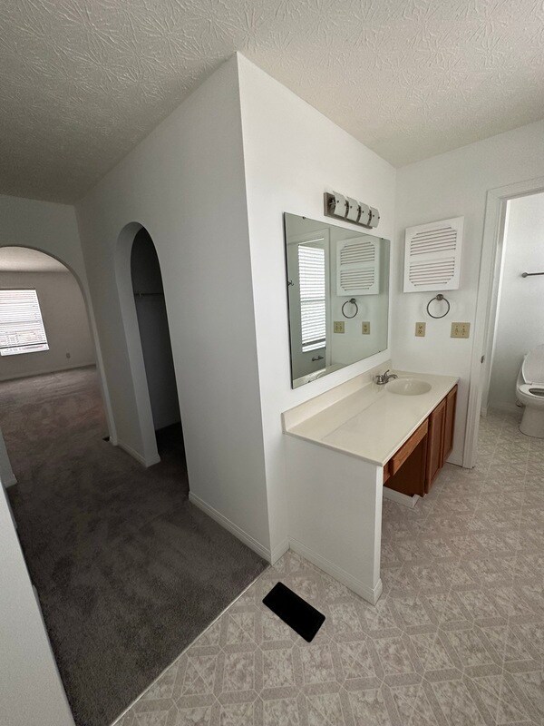 Building Photo - 1767 Damos Way