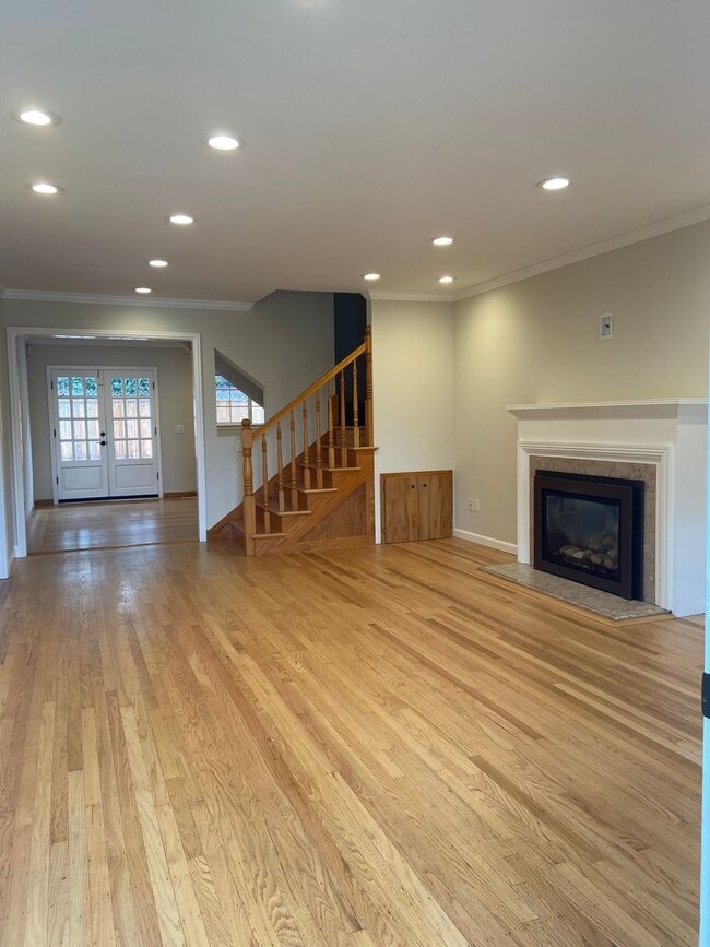 Building Photo - 3 Bed/2Bath Ready to Move In