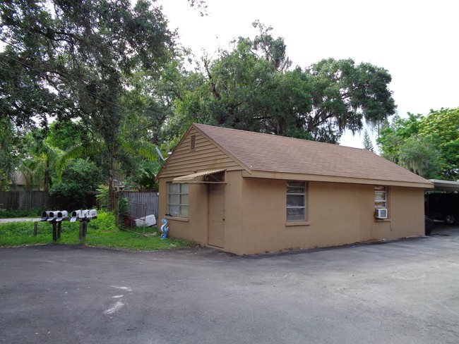 Building Photo - 1109 17th Ave W