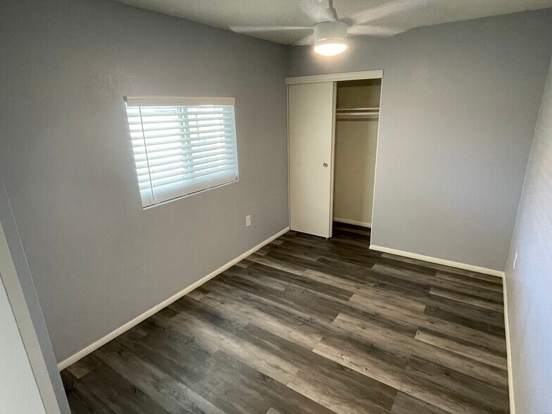 Building Photo - 10421 W Puget Ave