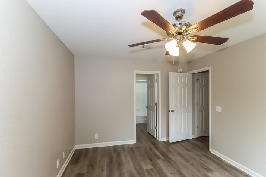 Building Photo - 21311 Derby Day Ave