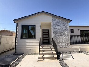 Building Photo - New Construction 3BR 2.5BA • Open Concept • A/C • Near USC $1,000.00 Off One Month's Rent Move In...